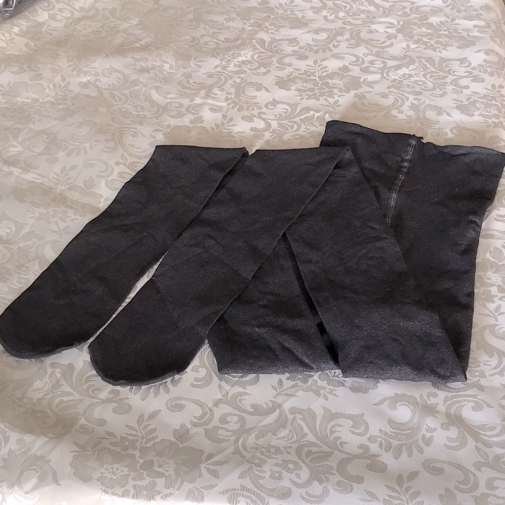 Women’s dark grey pantyhose.  New